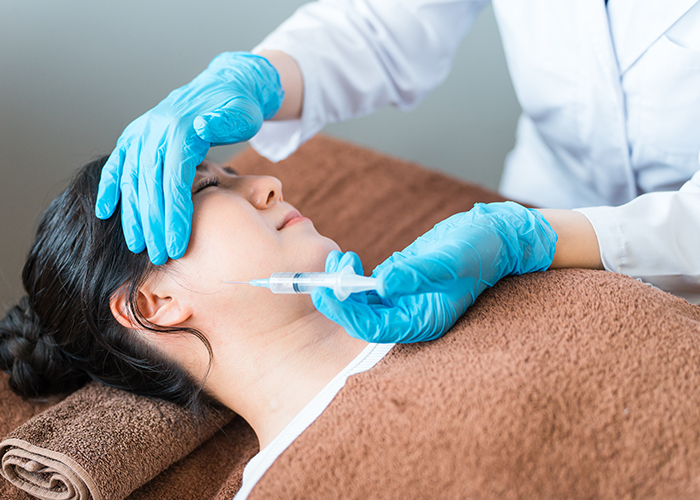 気になる部分の脂肪細胞を分解・除去し、自然な輪郭形成を実現